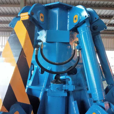 Picture 25 of Electro-Hydraulic Orange Peel Grabs